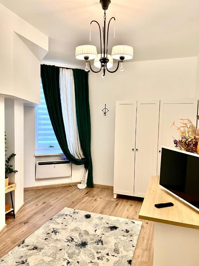 Green Apartment Riga Buitenkant foto